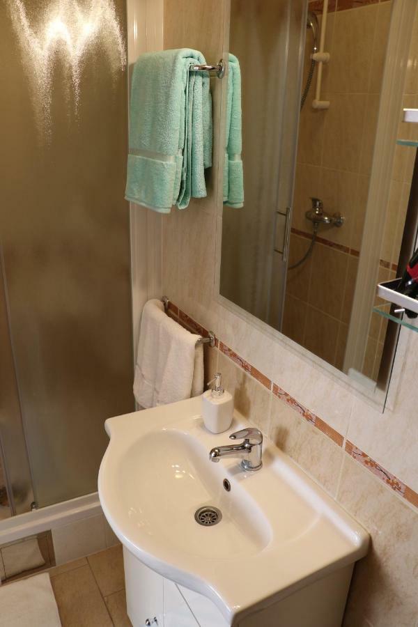 Guesthouse Mario Korenica Εξωτερικό φωτογραφία